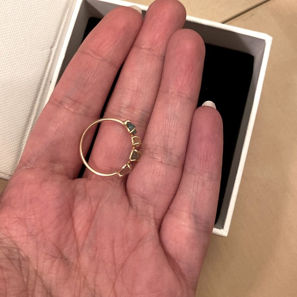 18k solid gold dainty mixed-stone ring - Picture 7 of 8